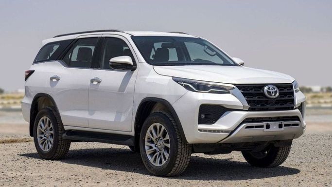 New Toyota Fortuner II Facelift, 2.8 l, 2024 in Sharjah by Nour Alnukhba Motors, White color. Other | AUTO.AE