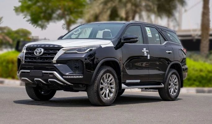 New Toyota Fortuner II Facelift, 2.8 l, 2024 in Sharjah by Nour Alnukhba Motors, Black color. Other | AUTO.AE