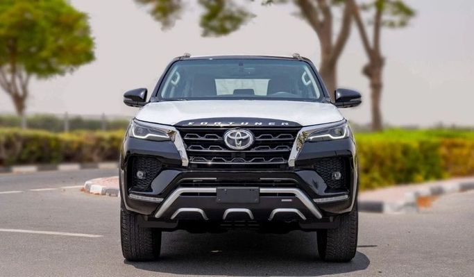 New Toyota Fortuner II Facelift, 2.4 l, 2024 in Sharjah by Nour Alnukhba Motors, Black color. GCC Specs | AUTO.AE