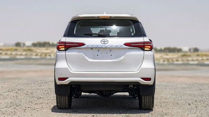 New Toyota Fortuner II Facelift, 2.7 l, 2023 in Sharjah by Nour Alnukhba Motors, White color. Other | AUTO.AE