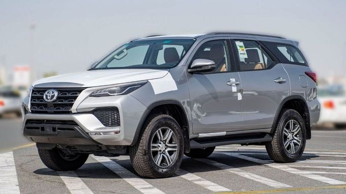 New Toyota Fortuner II Facelift, 2.7 l, 2024 in Sharjah by Nour Alnukhba Motors, Silver color. GCC Specs | AUTO.AE