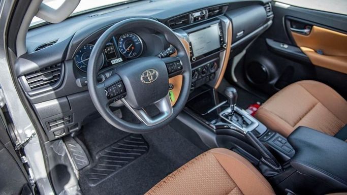New Toyota Fortuner II Facelift, 2.7 l, 2024 in Sharjah by Nour Alnukhba Motors, Silver color. GCC Specs | AUTO.AE