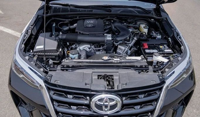 New Toyota Fortuner II Facelift, 2.7 l, 2023 in Sharjah by Nour Alnukhba Motors, Silver color. GCC Specs | AUTO.AE