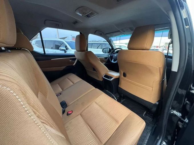 Used Toyota Fortuner II, 4 l, 2017 in Sharjah by Nour Alnukhba Motors, Black color. GCC Specs | AUTO.AE