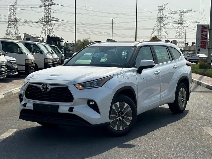 Новый Toyota Highlander IV (U70), 2.5 л, 2025 в Шардже от Almarid Motors Белый цвет. GCC | AUTO.AE