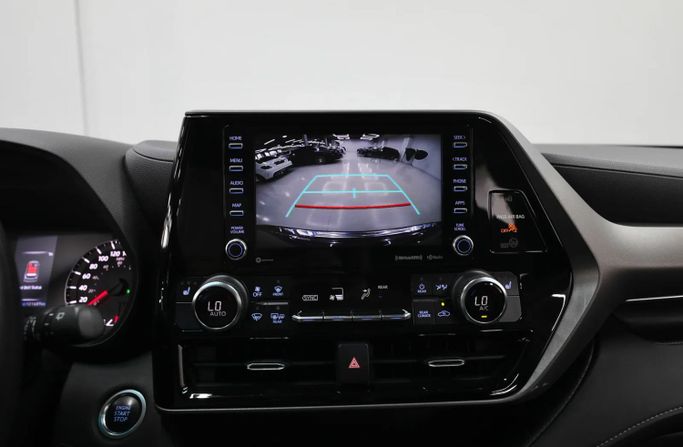 Подержанный Toyota Highlander IV (U70), 3.5 л, 2020 в Шардже от Al Qassem Cars Trading Черный цвет. Канадская | AUTO.AE
