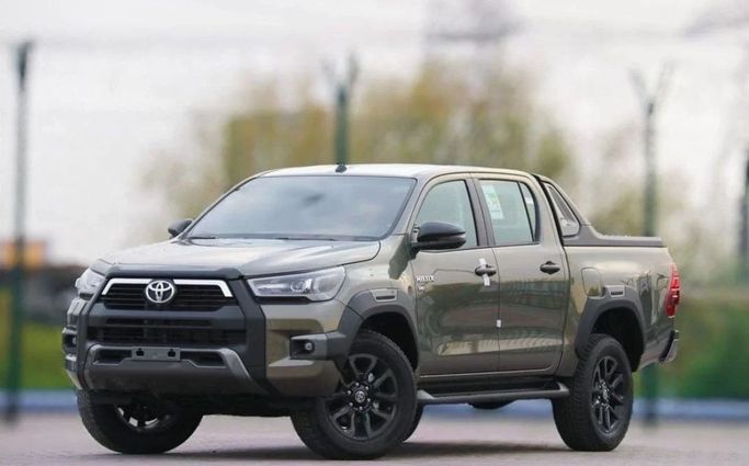 New Toyota Hilux VIII Facelift, 4.0 l, 2025 in Sharjah by Nour Alnukhba Motors, Green color. GCC Specs | AUTO.AE