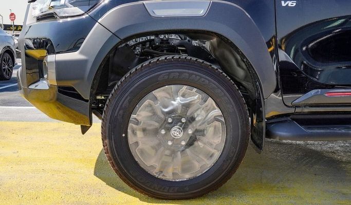 New Toyota Hilux VIII Facelift, 4.0 l, 2024 in Sharjah by Nour Alnukhba Motors, Black color. Other | AUTO.AE