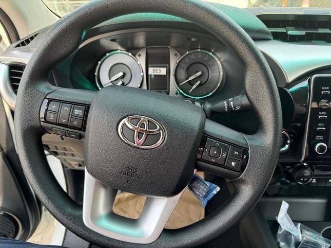 New Toyota Hilux VIII Facelift, 2.7 l, 2025 in Sharjah by Nour Alnukhba Motors, White color. Other | AUTO.AE