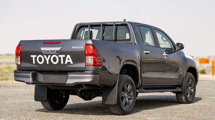 New Toyota Hilux VIII Facelift, 2.4 l, 2024 in Sharjah by Nour Alnukhba Motors, Grey color. European Specs | AUTO.AE