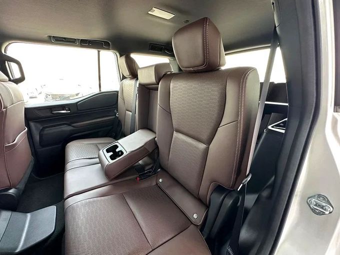 Новый Toyota Land Cruiser Prado 250 Series, 2.4 л, 2024 в Шардже от Almarid Motors Белый цвет. GCC | AUTO.AE