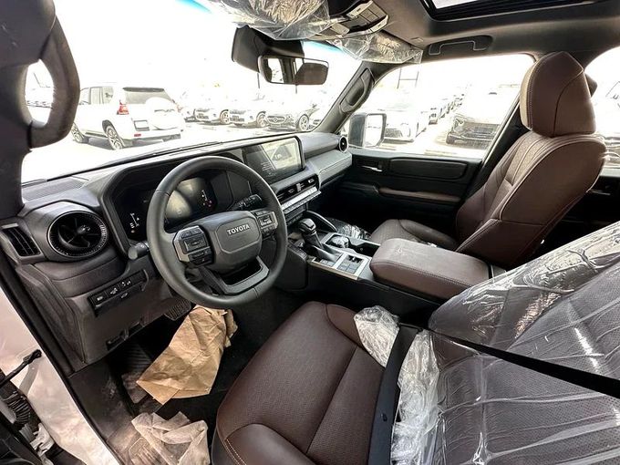 Новый Toyota Land Cruiser Prado 250 Series, 2.4 л, 2024 в Шардже от Almarid Motors Белый цвет. GCC | AUTO.AE