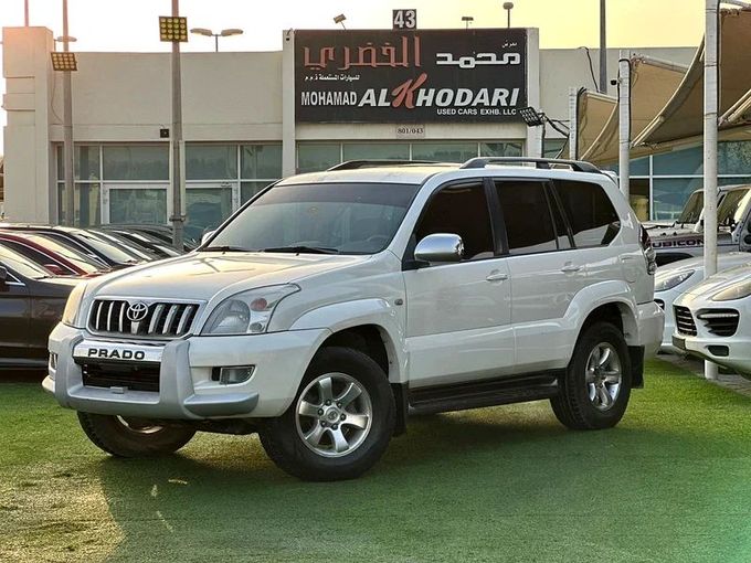 Подержанный Toyota Land Cruiser Prado 120 Series, 4.0 л, 2006 в Шардже от Ahmad alkhodari Motors Серебристый цвет. GCC | AUTO.AE