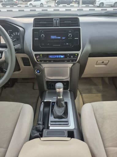 Used Toyota Land Cruiser Prado 150 Series Facelift 3, 4.0 l, 2021 in Sharjah by Rebou Najd Used Cars, White color. GCC Specs | AUTO.AE