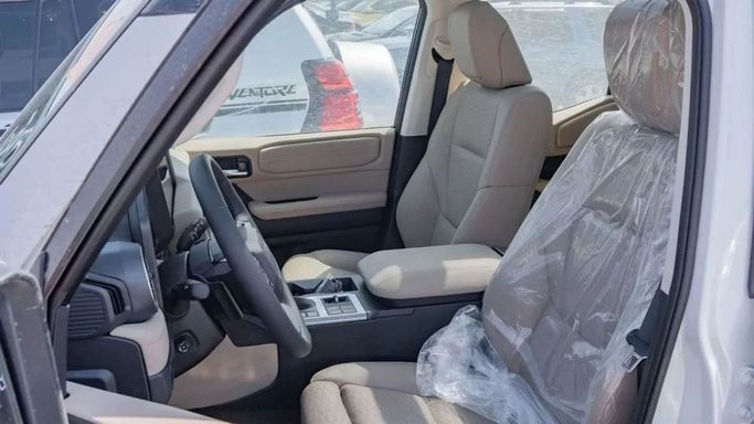 Новый Toyota Land Cruiser Prado 250 Series, 2.4 л, 2025 в Шардже от Nour Alnukhba Motors Белый цвет. GCC | AUTO.AE