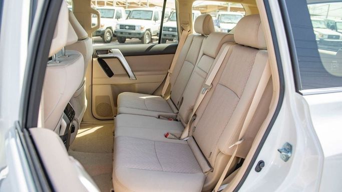 Новый Toyota Land Cruiser Prado 150 Series Рестайлинг 3, 4.0 л, 2023 в Шардже от Nour Alnukhba Motors Белый цвет. Other | AUTO.AE