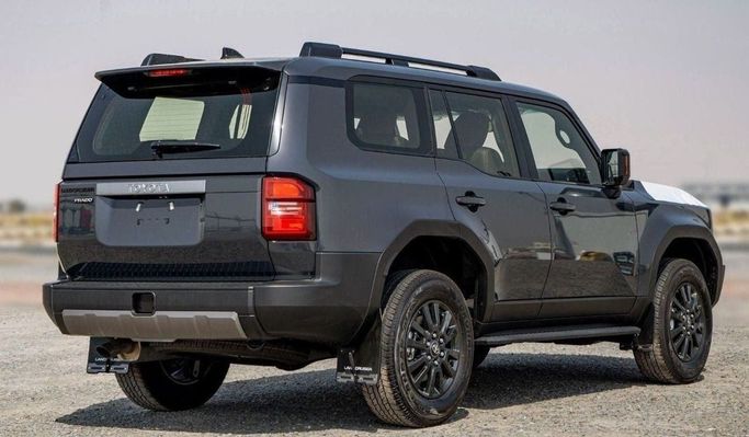 Новый Toyota Land Cruiser Prado 250 Series, 2.8 л, 2024 в Шардже от Nour Alnukhba Motors Серый цвет. Other | AUTO.AE