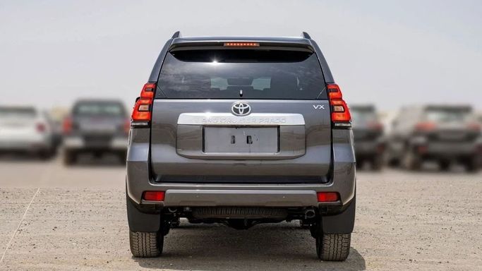 Новый Toyota Land Cruiser Prado 150 Series Рестайлинг 3, 4.0 л, 2023 в Шардже от Nour Alnukhba Motors Серый цвет. Other | AUTO.AE