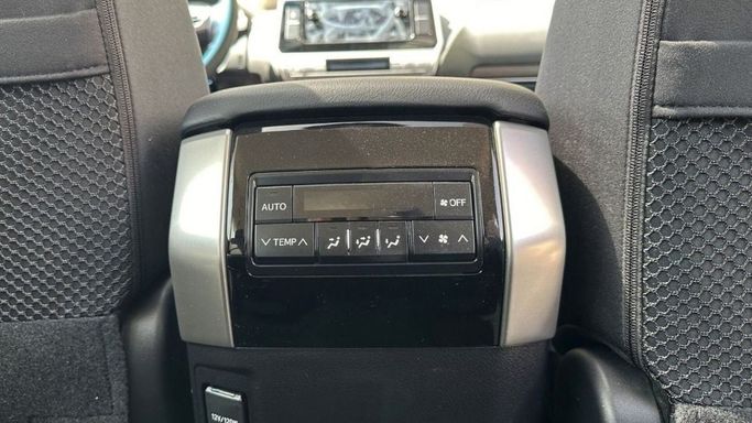 Новый Toyota Land Cruiser Prado 150 Series Рестайлинг 3, 2.7 л, 2023 в Шардже от Nour Alnukhba Motors Черный цвет. Other | AUTO.AE