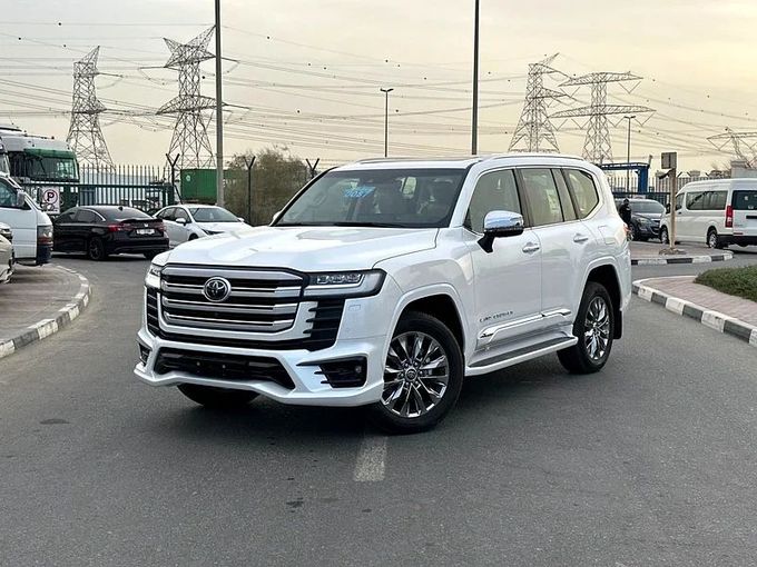 Новый Toyota Land Cruiser 300 Series, 3.4 л, 2024 в Шардже от Almarid Motors Белый цвет. GCC | AUTO.AE