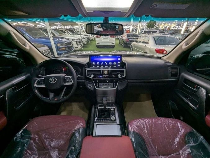 Подержанный Toyota Land Cruiser 200 Series, 4.6 л, 2009 в Шардже от Rebou Najd Used Cars Черный цвет. GCC | AUTO.AE