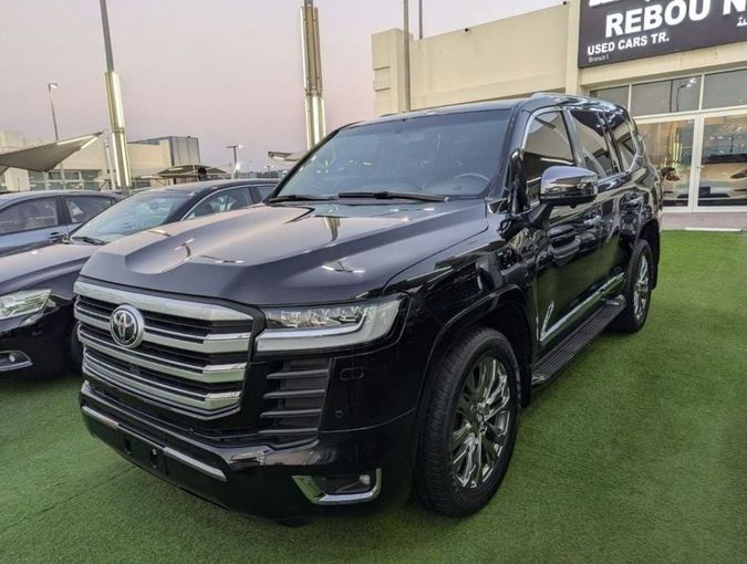 Подержанный Toyota Land Cruiser 200 Series, 4.6 л, 2009 в Шардже от Rebou Najd Used Cars Черный цвет. GCC | AUTO.AE