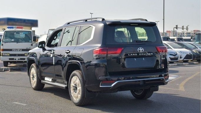 Новый Toyota Land Cruiser 300 Series, 3.3 л, 2025 в Шардже от Nour Alnukhba Motors Черный цвет. Other | AUTO.AE