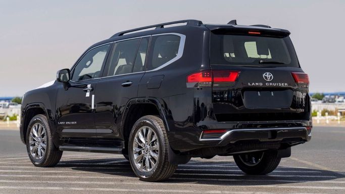 Новый Toyota Land Cruiser 300 Series, 3.4 л, 2025 в Шардже от Nour Alnukhba Motors Черный цвет. Other | AUTO.AE