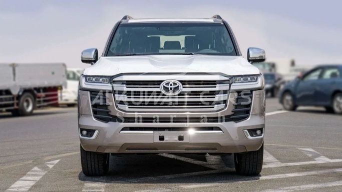 Новый Toyota Land Cruiser 300 Series, 3.4 л, 2024 в Шардже от Nour Alnukhba Motors Бежевый цвет. GCC | AUTO.AE