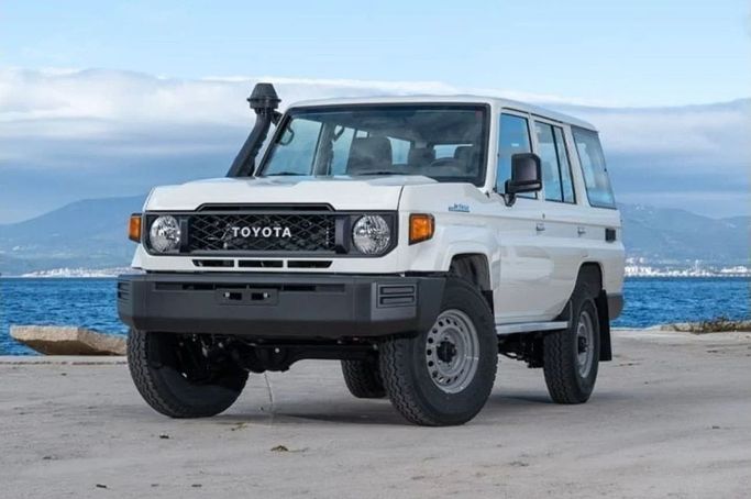 New Toyota Land Cruiser 70 Series Facelift 2, 4.2 l, 2024 in Sharjah by Nour Alnukhba Motors, White color. European Specs | AUTO.AE