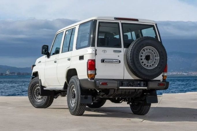New Toyota Land Cruiser 70 Series Facelift 2, 4.2 l, 2024 in Sharjah by Nour Alnukhba Motors, White color. European Specs | AUTO.AE