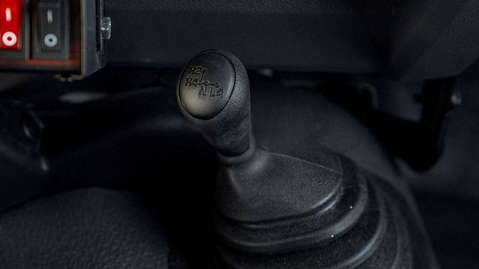 Новый Toyota Land Cruiser 70 Series Рестайлинг 2, 4.2 л, 2025 в Шардже от Nour Alnukhba Motors Белый цвет. Other | AUTO.AE