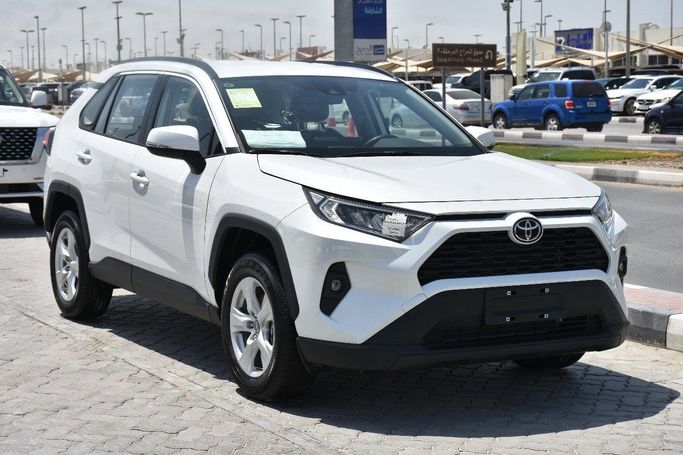 Новый Toyota RAV4 VI (XA60), 2.5 л, 2025 в Шардже от Alfaris Used Cars Белый цвет.  | AUTO.AE