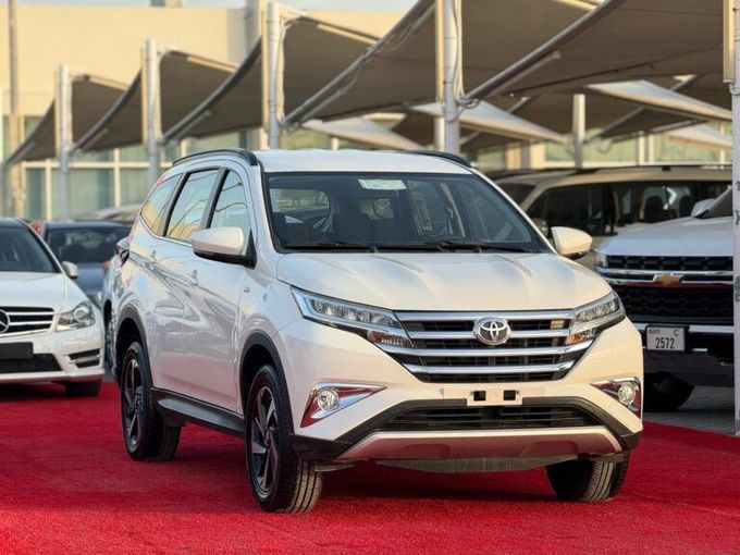 Новый Toyota Rush II, 1.5 л, 2022 в Шардже от Al Aram Cars Белый цвет. GCC | AUTO.AE