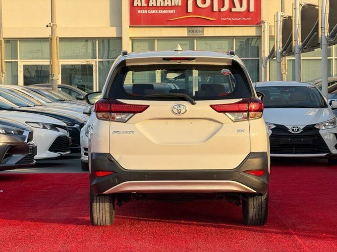 Новый Toyota Rush II, 1.5 л, 2022 в Шардже от Al Aram Cars Белый цвет. GCC | AUTO.AE