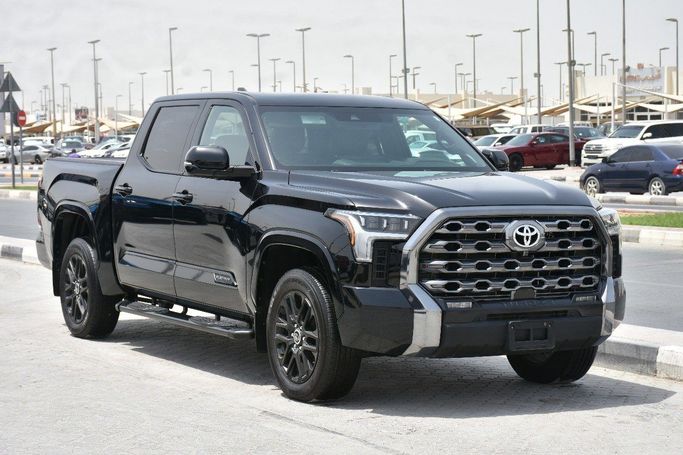 Подержанный Toyota Tundra III, 3.4 л, 2024 в Шардже от Alfaris Used Cars Черный цвет.  | AUTO.AE