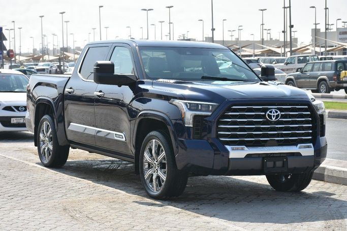 Подержанный Toyota Tundra III, 3.4 л, 2023 в Шардже от Alfaris Used Cars Синий цвет.  | AUTO.AE