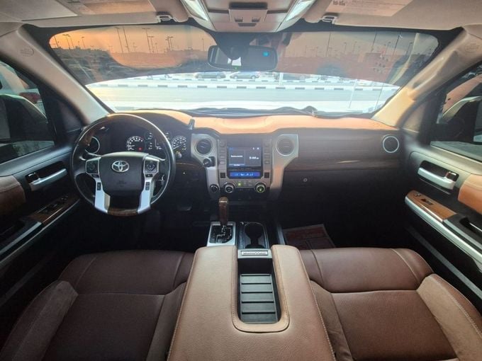 Used Toyota Tundra II Facelift, 5.7 l, 2018 in Sharjah by Rebou Najd Used Cars, White color. Canadian Specs | AUTO.AE