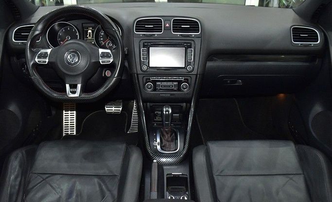 Подержанный Volkswagen Golf GTI VII, 2.0 л, 2013 в Шардже от Honey Gidosha Used Cars Tr. Синий цвет.  | AUTO.AE