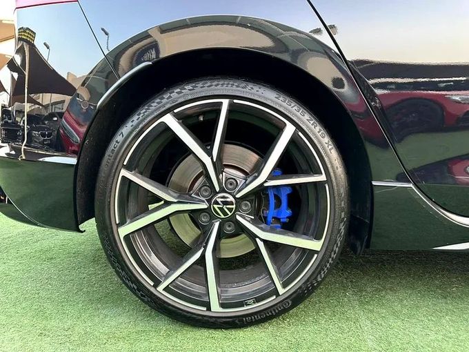 Used Volkswagen Golf R VIII, 2.0 l, 2023 in Sharjah by Ahmad alkhodari Motors, Black color. GCC Specs | AUTO.AE