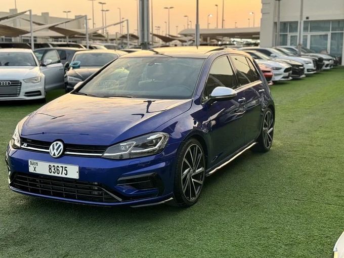 Used Volkswagen Golf R VII Facelift, 2.0 l, 2018 in Sharjah by Ahmad alkhodari Motors, Blue color. GCC Specs | AUTO.AE