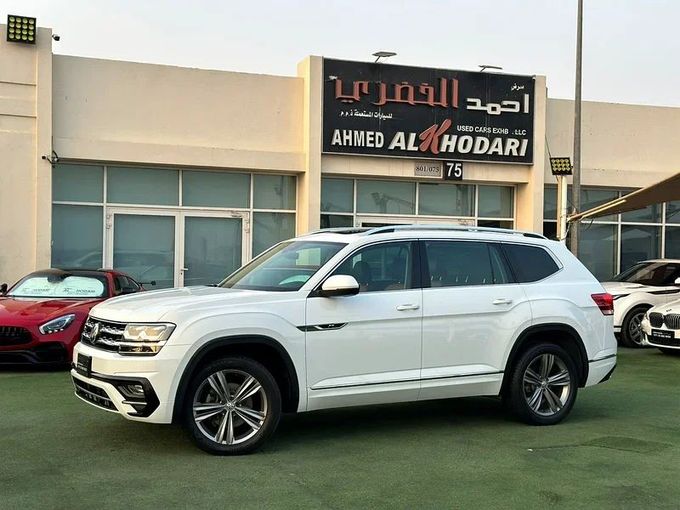 Used Volkswagen Teramont I, 2.0 l, 2019 in Sharjah by Ahmad alkhodari Motors, White color. GCC Specs | AUTO.AE