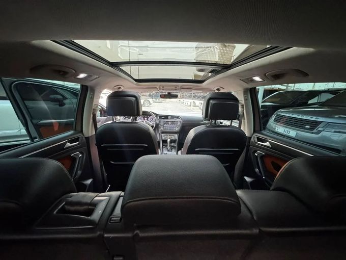 Used Volkswagen Tiguan II, 2.0 l, 2017 in Sharjah by Nour Alnukhba Motors, Grey color. GCC Specs | AUTO.AE