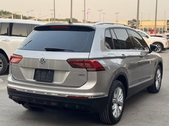Used Volkswagen Tiguan II, 2.0 l, 2017 in Sharjah by Nour Alnukhba Motors, Grey color. GCC Specs | AUTO.AE