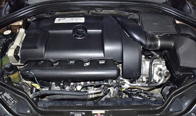 Used Volvo XC60 I, 3.0 l, 2012 in Sharjah by Honey Gidosha Used Cars Tr., Brown color.  | AUTO.AE