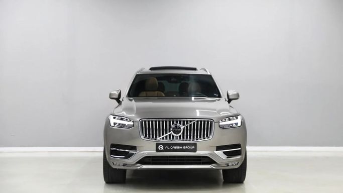 Used Volvo XC90 II Facelift 1, 2.0 l, 2022 in Sharjah by Al Qassem Cars Trading, Golden color. GCC Specs | AUTO.AE