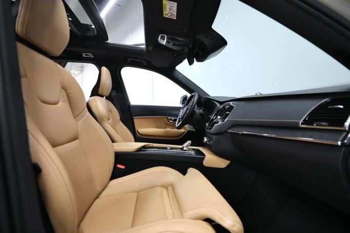 Used Volvo XC90 II Facelift 1, 2.0 l, 2022 in Sharjah by Al Qassem Cars Trading, Golden color. GCC Specs | AUTO.AE