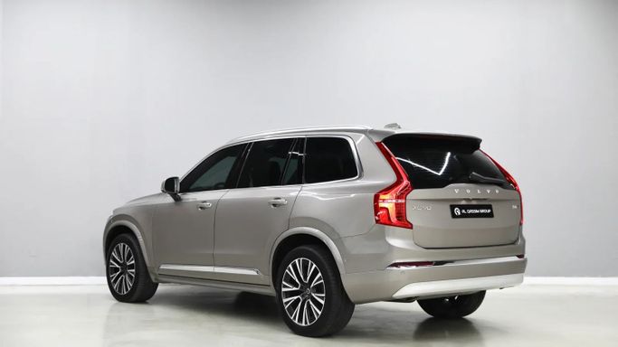 Used Volvo XC90 II Facelift 1, 2.0 l, 2022 in Sharjah by Al Qassem Cars Trading, Golden color. GCC Specs | AUTO.AE