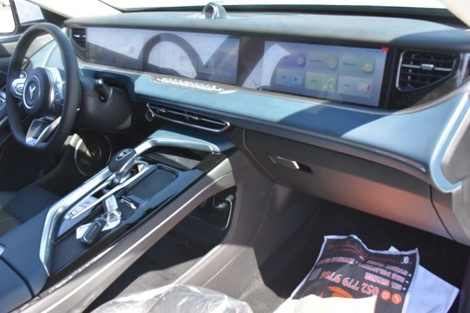 جديدة Voyah Free, 1.5 l, 2022 في في الشارقة من Alfaris Used Cars، اللون فضي.  | AUTO.AE