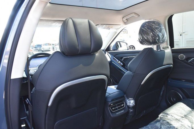 جديدة Voyah Free, 1.5 l, 2022 في في الشارقة من Alfaris Used Cars، اللون فضي.  | AUTO.AE